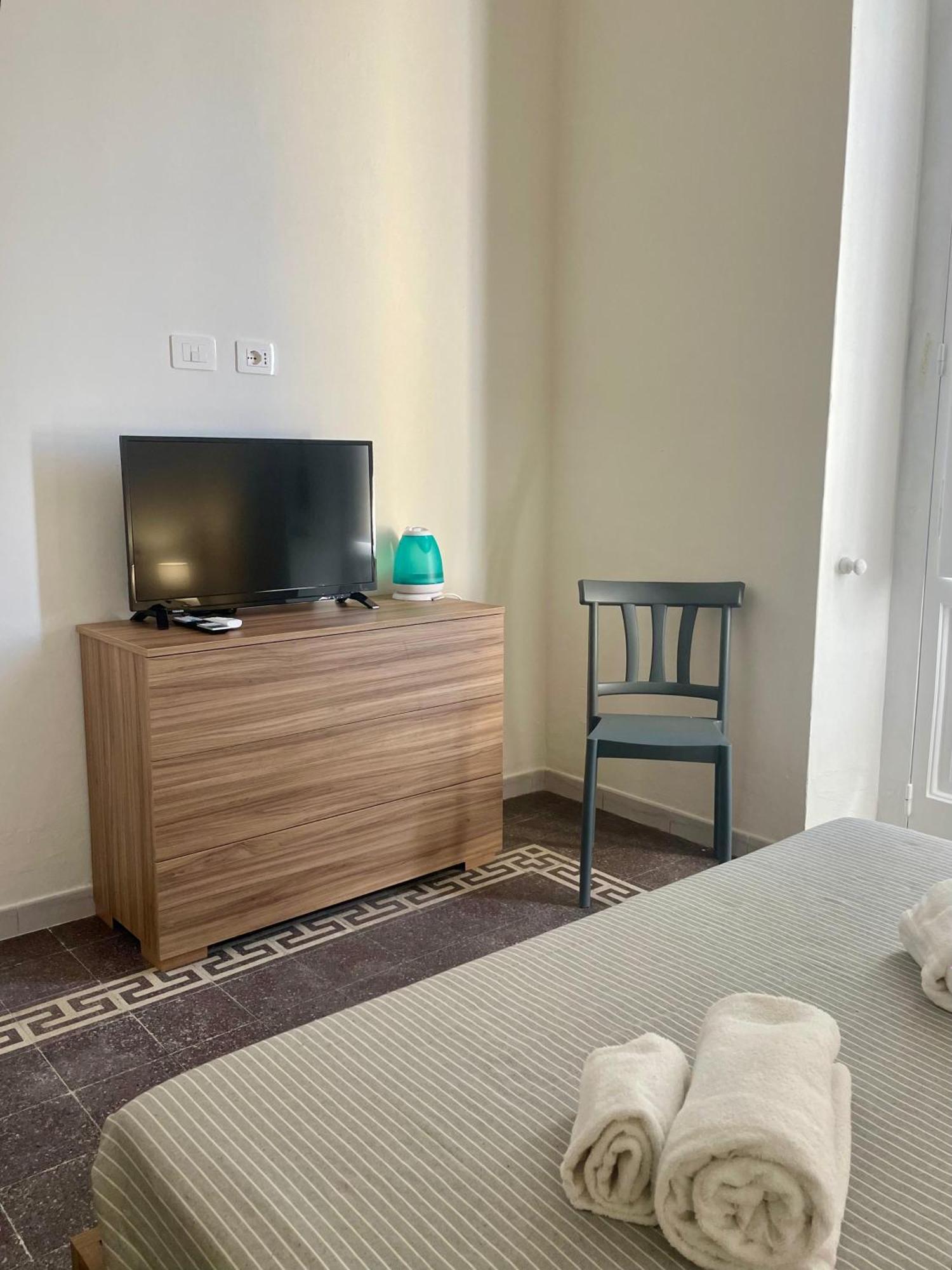 Onlyrooms V - Central & Train Station كالياري المظهر الخارجي الصورة