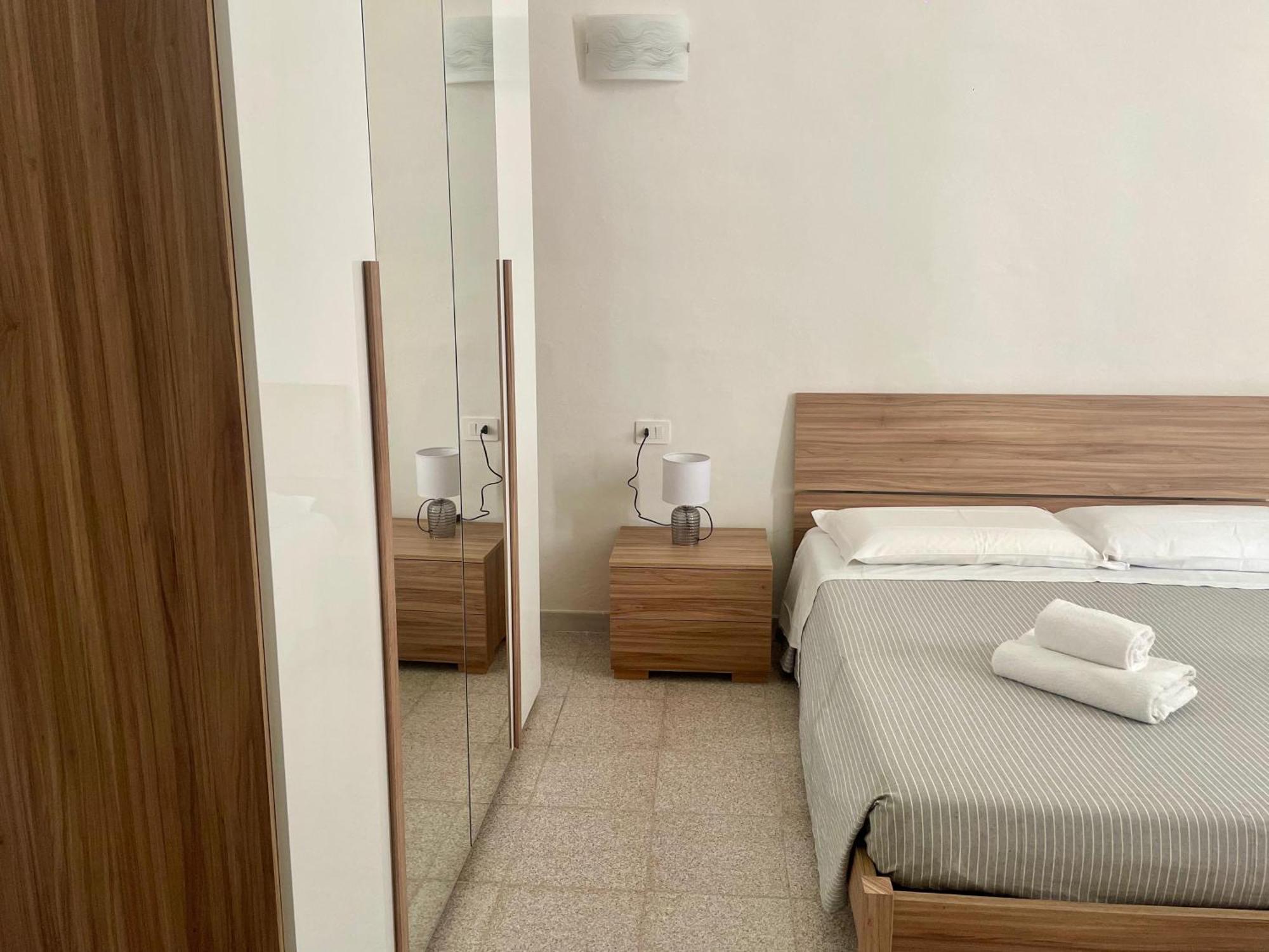 Onlyrooms V - Central & Train Station كالياري المظهر الخارجي الصورة