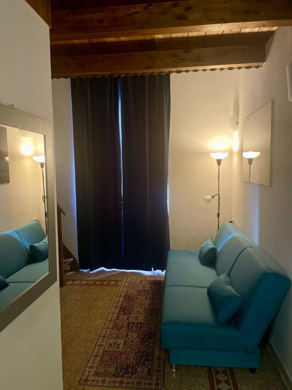 Onlyrooms V - Central & Train Station كالياري المظهر الخارجي الصورة